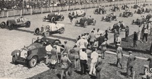 Indy 500 race in 1923 vintage